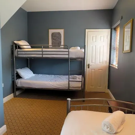 Nyaraló Centre Townhouse - Just Off Medieval Mile