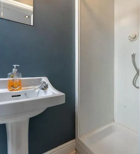 Centre Townhouse - Just Off Medieval Mile 別荘 *