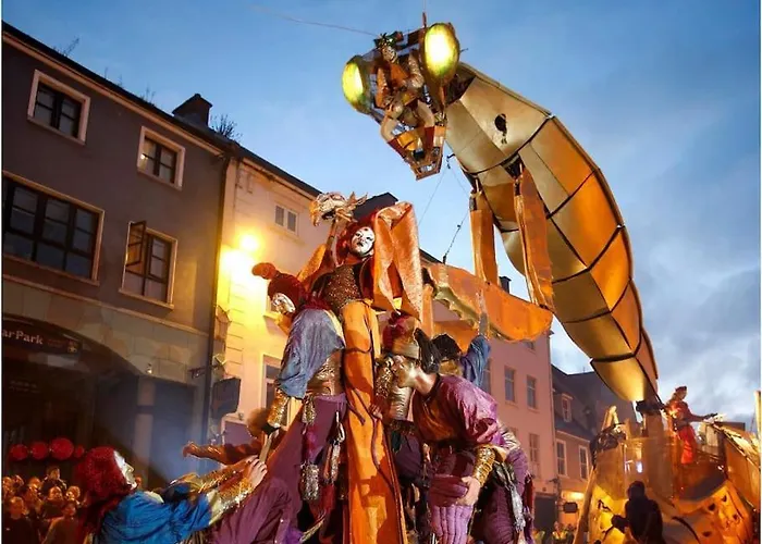 Centre Townhouse - Just Off Medieval Mile